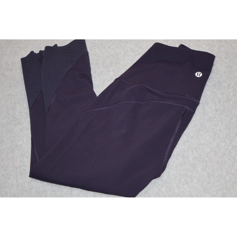Lululemon Leggings Womens 4 Purple Tight Stuff Tight II Crop Laser Cut Detail